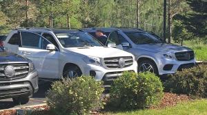 Преемника Mercedes-Benz GL сфотографировали на тестах