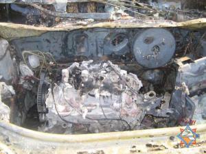 В Гомельской области на трассе сгорел двухлетний Nissan 