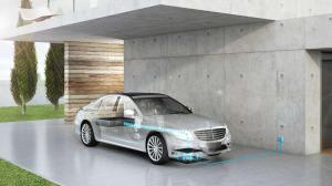 Автомобили Daimler получат беспроводные зарядки