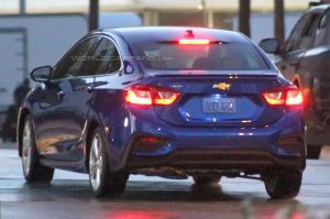 Шпионские снимки Chevrolet Cruze 2016 года 