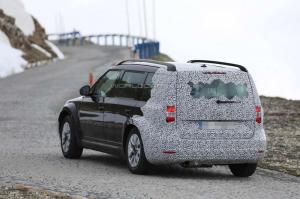 Шпионские снимки Skoda Snowman / Polar 2016 года 