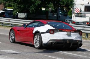 Шпионские снимки Ferrari F12 M 2016 года 