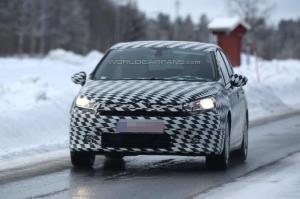 Шпионские снимки Citroen C4 Lounge 2016 года 