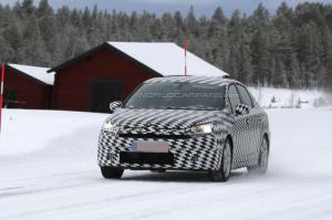Шпионские снимки Citroen C4 Lounge 2016 года 