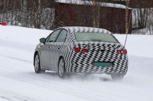 Шпионские снимки Citroen C4 Lounge 2016 года 