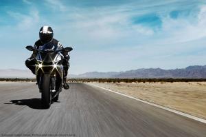 Супербайк Yamaha YZF-R1M может готовиться к мото-чемпионатам