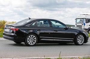 Шпионские снимки Audi A4 2016 года 