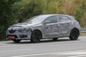 Шпионские снимки Renault Megane 2016 года 