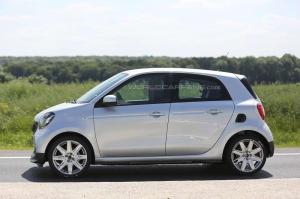 Шпионские снимки Smart ForFour by Brabus 2016 года 