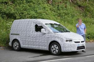 Шпионские снимки Skoda Roomster 2016 года 