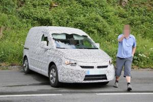 Шпионские снимки Skoda Roomster 2016 года 