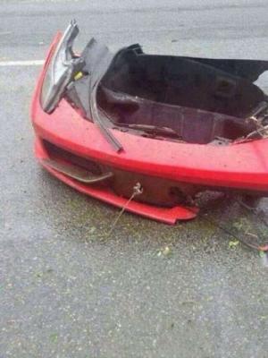 В Китае попал в аварию владелец Ferrari 458 Italia 