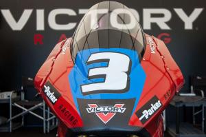 Обновленный электроцикл Victory поучаствует в гонках Zero TT 2015