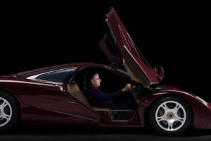 Роуэн Аткинсон продал свой McLaren F1 