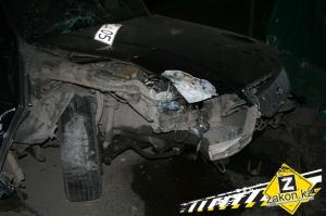 В жуткую аварию попала водитель Toyota в Алматы 
