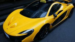 Необычное такси: на Тайване в «шашечки» облачился гиперкар McLaren P1