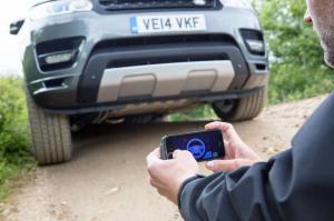 Land Rover показал прототип системы дистанционного управления машиной на бездорожье