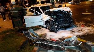 Три человека пострадали при столкновении двух Mercedes в Алматы 