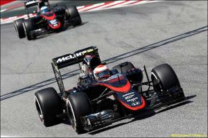 Гонщики McLaren получат новые моторы
