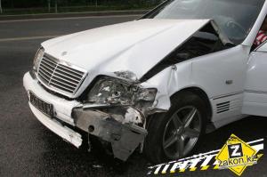 Пожилой пешеход пострадал в результате столкновения двух авто в Алматы 