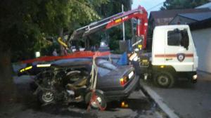 ДТП в Алматы: водитель погиб автомобиль превратился в груду металла 