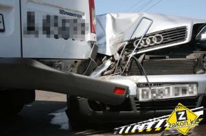 Массовое ДТП с участием 4 авто и двух пешеходов произошло в Алматы 