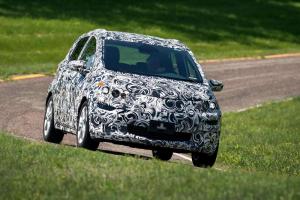 Шпионские снимки Chevrolet Bolt 2016 года 