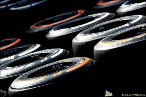 Pirelli: Hard и Medium в Сильверстоуне