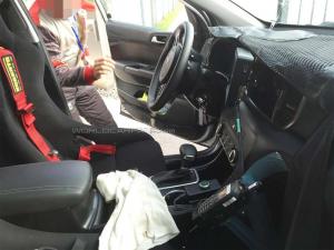 Опубликованы первые фотографии салона нового Kia Sportage