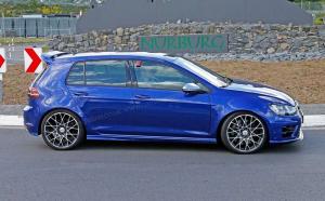 Шпионские снимки Volkswagen Golf R400 2016 года 