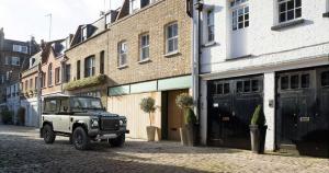 2015 Land Rover Defender 90 Autobiography 