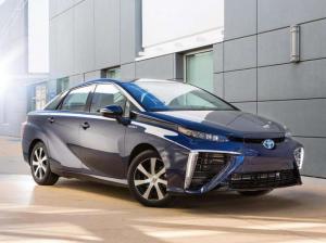 Новый Toyota Mirai может проехать 312 миль на водородном топливе