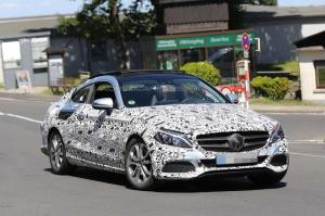 Купе Mercedes-Benz C-Class получит уникальную крышу