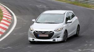 Компания Hyundai начала тесты «заряженного» хэтчбека i30