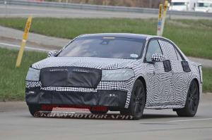 Шпионские снимки Lincoln Continental 2016 года 