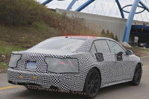 Шпионские снимки Lincoln Continental 2016 года 