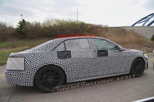 Шпионские снимки Lincoln Continental 2016 года 