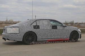 Шпионские снимки Lincoln Continental 2016 года 