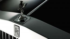 Автомобили компании Rolls-Royce подорожали в цене
