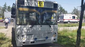 Автобус сбил насмерть женщину в Алматы 