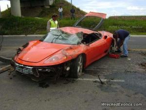 В Мексике разбили редкий Ferrari 360 Modena
