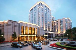 BMW i8 для отеля The Peninsula Shanghai 