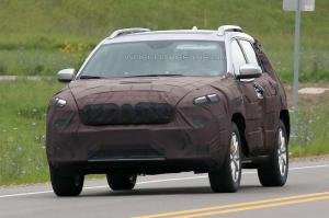 Шпионские снимки Jeep Cherokee 2017 года 