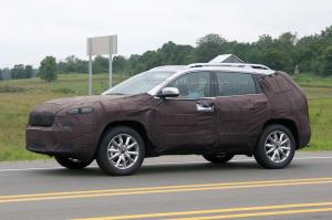 Шпионские снимки Jeep Cherokee 2017 года 