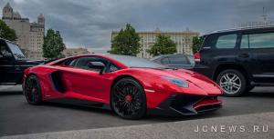 Шпионские снимки Lamborghini Aventador LP750-4 SuperVeloce в Москве 