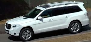 Внедорожник Mercedes GLS впервые показали на видео