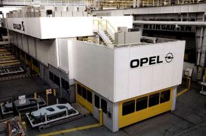 Два немецких завода Opel сокращают объемы производства