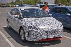 Шпионские снимки гибридного Hyundai 2016 года 