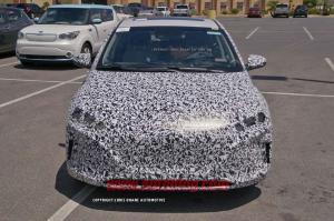 Шпионские снимки гибридного Hyundai 2016 года 