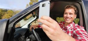 Мужчины в два раза чаще делают селфи за рулем, чем женщины